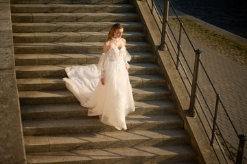 A Review of Crepe Wedding Dresses for Modern Brides