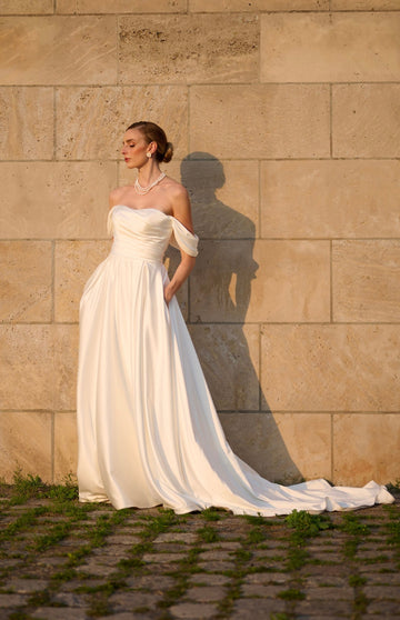 Wedding Dress with Pockets: Chic and Practical