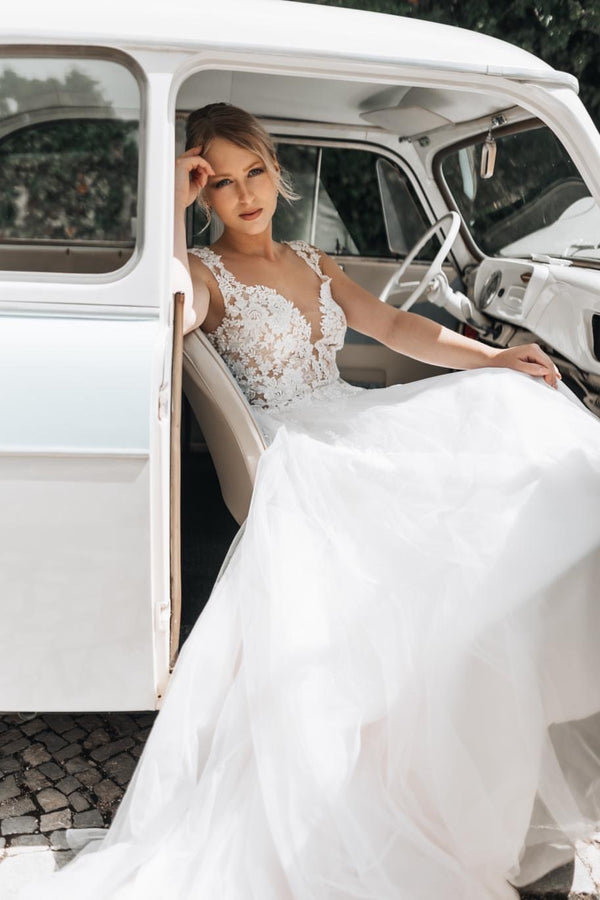 Lina Becker Germany bride
