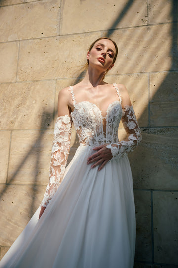 Solaryanna wedding dress by Lina Becker Germany – A-line silhouette