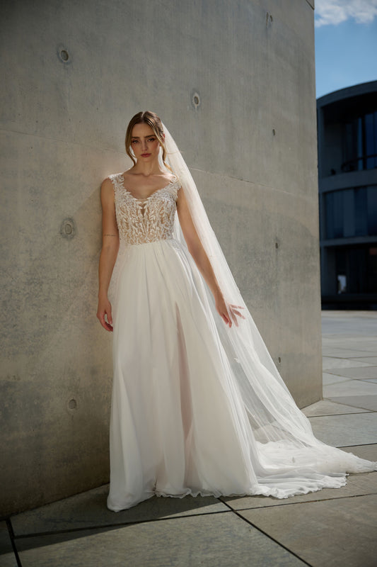 Talarena wedding dress by Lina Becker Germany – A-line with flowing chiffon skirt silhouette